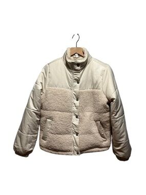 Time and Tru Cream Sherpa Puffer with Quilted Sleeves